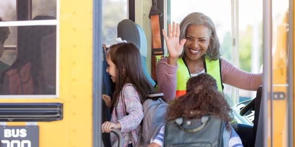 Electric school buses arrive in Long&hellip;