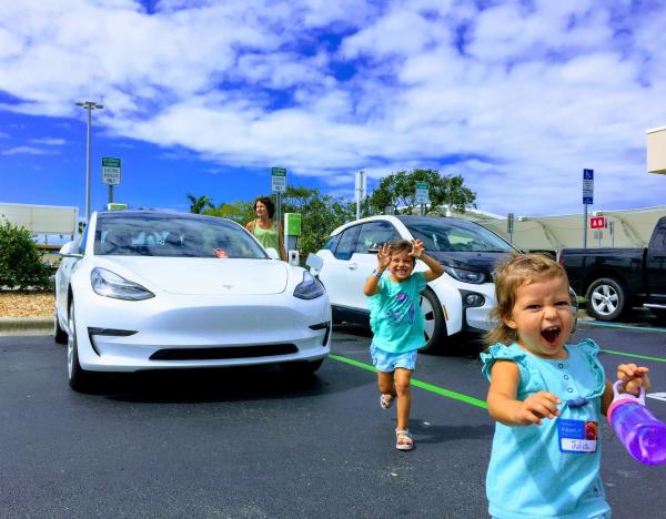 photo of Peak Gasmobile … Tesla Model 3 Proliferation … Model 3 Standard Interior — #CleanTechnica Top 20 image