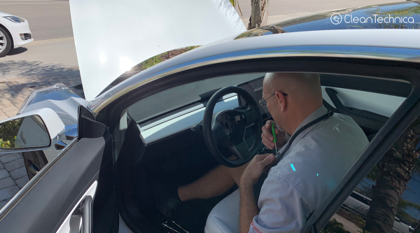 Tesla Owners Turning to AI for DIY…