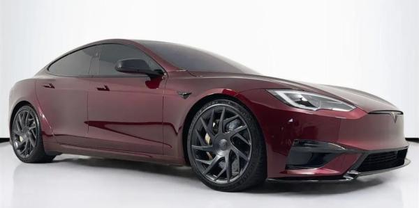 Someone is flipping Tesla Model S…