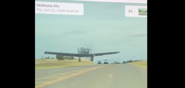 Tesla driver avoids plane crash caught…