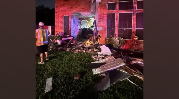 photo of Tesla On Autopilot Crashes Into Texas House, Killing One image