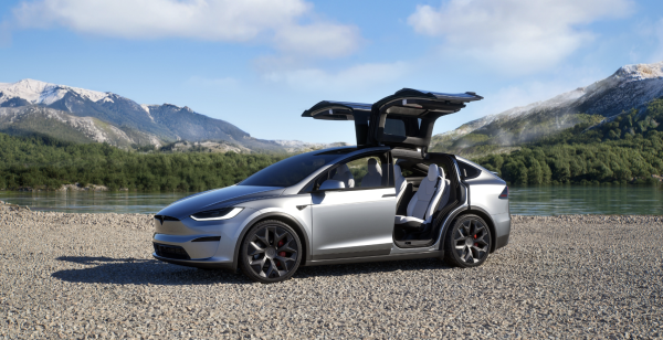 Tesla relaunches Model S/X in Europe…