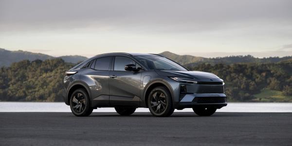 Toyota is recalling 10,000 electric C-HR&hellip;