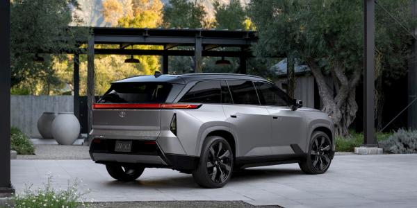 Toyota is delaying the Highlander EV,&hellip;