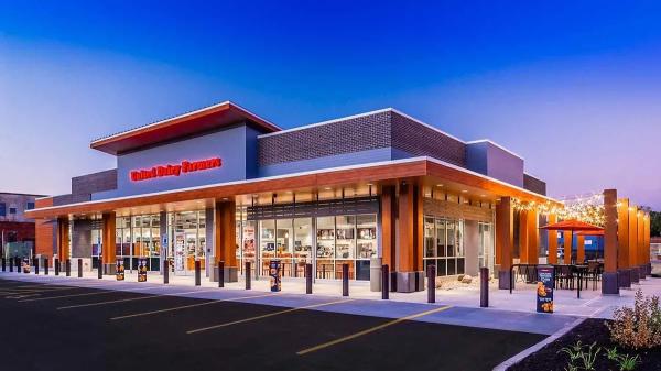 Ice cream and EV fast charging? United…