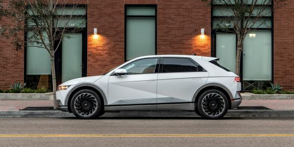 Used EVs are suddenly hot sellers —…