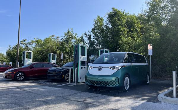 Electrify America Real-Time Charger Info…