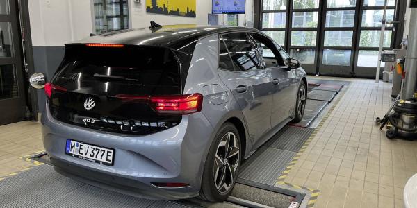 VW’s ID. EVs shrug off 100k miles with…