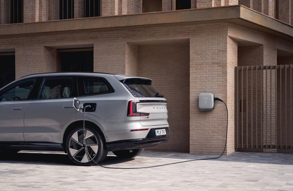 Volvo Cars Launches Free Home Charging…