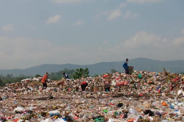 In Indonesia, a schoolboy moves&hellip;