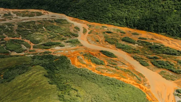 Why Alaska’s salmon streams are…