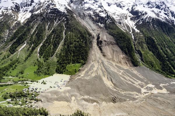 Alpine Glacier Collapses, Burying 90% of Swiss Village of Blatten