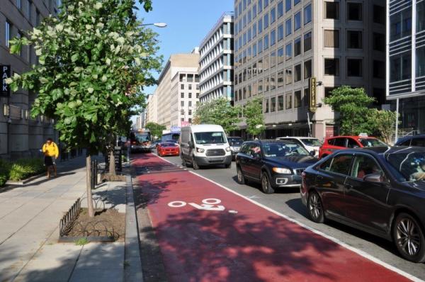 photo of DC’s Bus-Only Lane Passes Test, Expanding to Saturday image