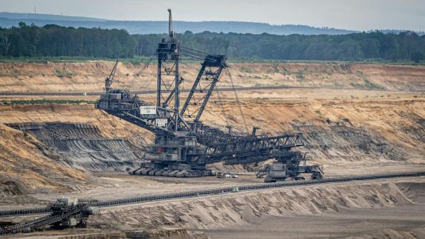 Reclaiming Coal Country: 300 GW Solar…