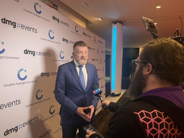 Hydrogen Developers Call for Government…