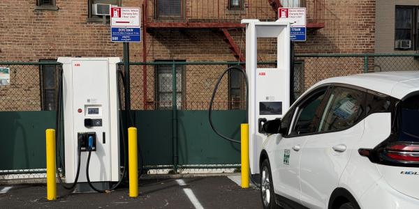 NYC debuts Bronx EV fast-charging hub…