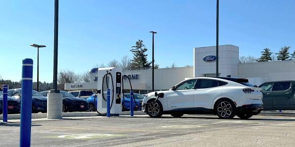 This Detroit Hyundai dealer wants $400&hellip;