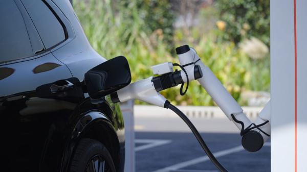 Geely’s AI fast charging ‘heals’…