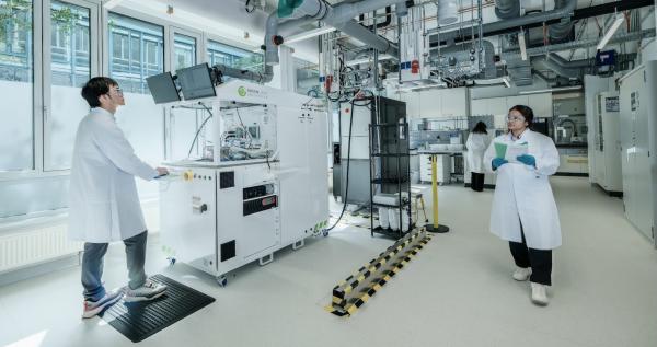 China Flexes Its Green Hydrogen Muscles…