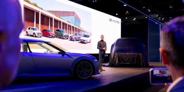 photo of Hyundai’s new electric van is big enough for nine, but this EV may end up being the bigger hit image