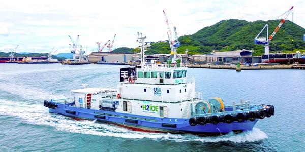photo of Ten-Oh tugboat pack more than 4,400 hydrogen fueled horsepower image