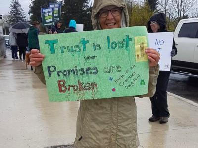 Ontario woman’s 1,300 bags of garbage&hellip;