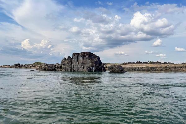 Brazil set to blast 35 km river rock…