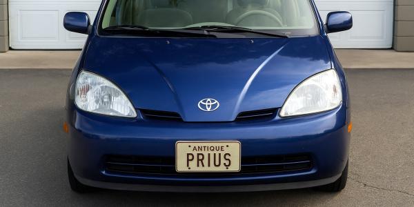 You can get antique plates for a…