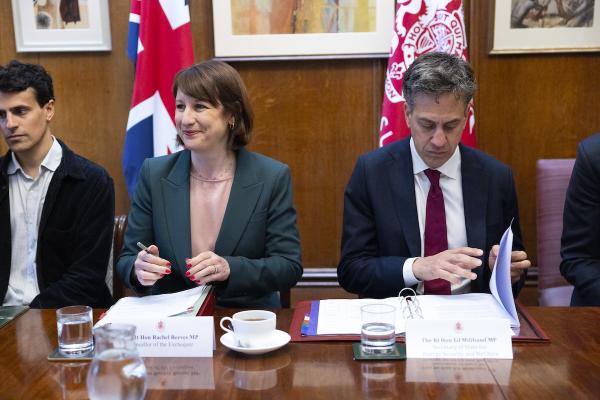 UK to Invest $9.37 Billion in Green Industry Projects as Part of New Government’s National Wealth Fund
