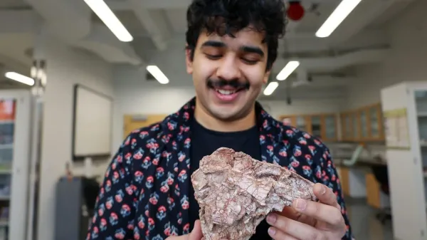 photo of A crushed fossil revealed a dinosaur that shouldn’t have existed image