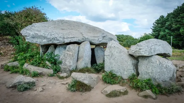 photo of Ancient DNA reveals a lost population near Paris replaced by strangers image