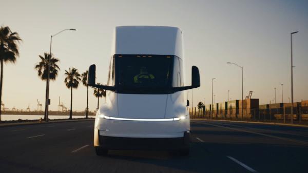 Tesla Semi finally enters volume&hellip;