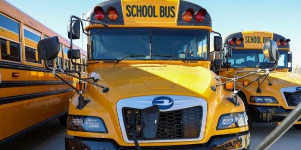 Chicago suburb deploys 27 Blue Bird electric school buses