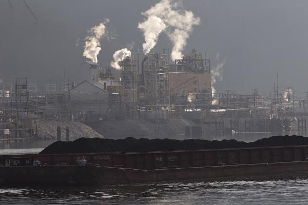 photo of Chemours Chemical Plant Still Polluting West Virginia Water With Toxic PFAS After Almost 25 Years, Lawsuit Claims image